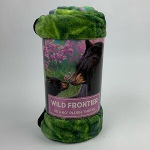 Wild Frontier Bear Blanket Plush Throw 50x60 Mama Baby Bear New NWT